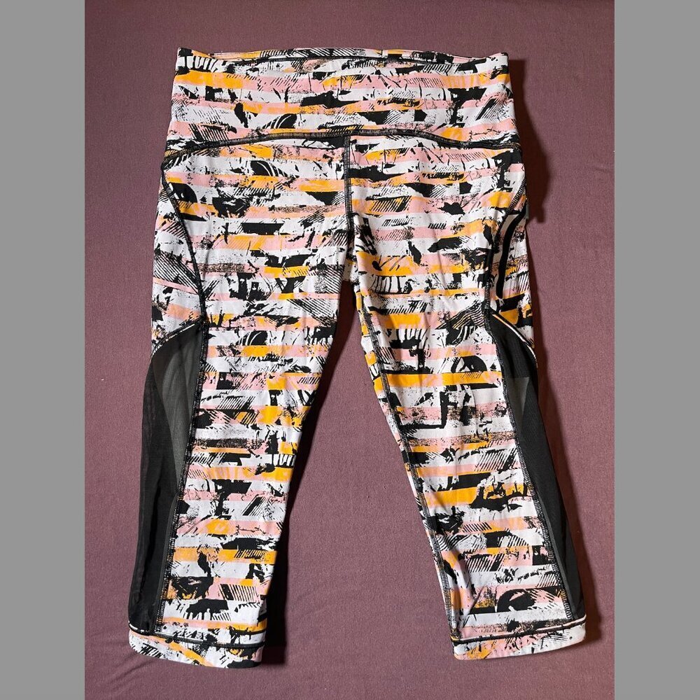 Lululemon Sun Runner Crop *17" Inversion Multi / Black - Size 6